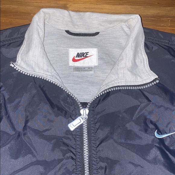 Boy’s windbreaker jacket - Picture 3 of 4